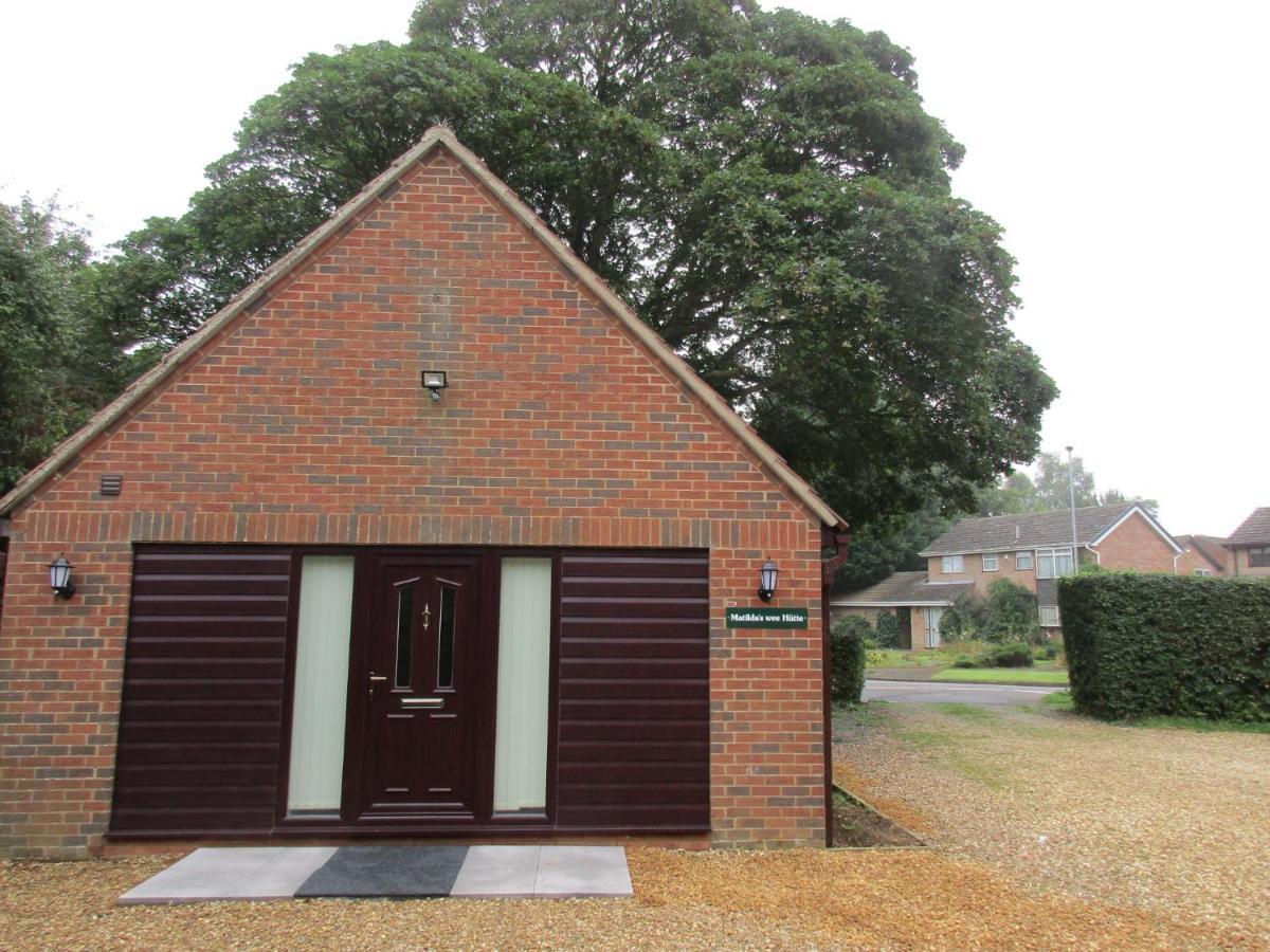 Matilda'S Wee Hutte Apartment Daventry Exterior photo
